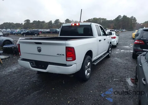 2019 Ram 1500 Classic Express 4X4 6'4 Box z USA, uszkodzony, nr VIN 1C6RR7FG7KS504201